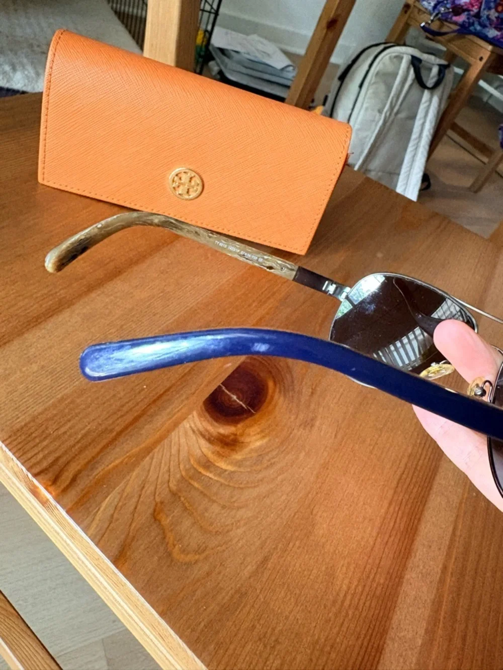 Tory Burch pilot aviator sunglasses. Gunmetal frame w blue/cream. Brown-Lensed - Picture 3 of 12